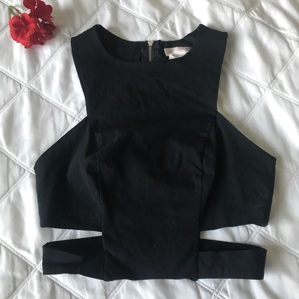 A'gaci Cut Out Zipper Back Crop Top